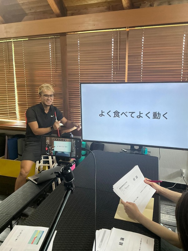 Re:Lifeの入口と看板